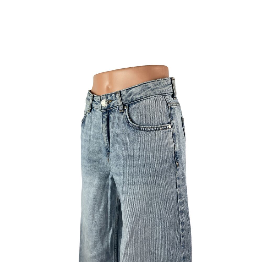 Pull & Bear Women's Blue Light Wash High Rise Wide Leg Baggy Denim Jeans Sz 0 - Picture 2 of 6